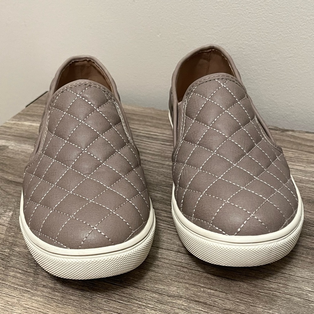 🎉HP🎉 Steve Madden ECENTRCQ SNEAKER